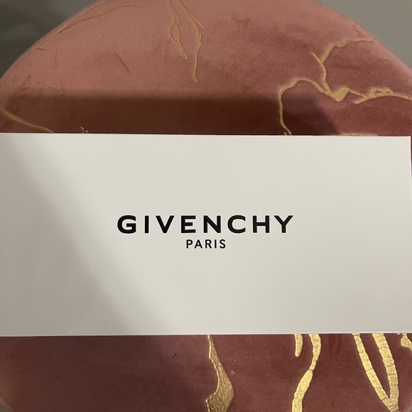 Givenchy Sunglasses - Picture 4 of 5